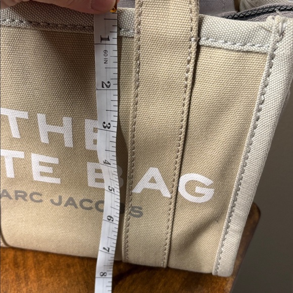 MARC JACOBS THE TOTE BAG- BEIGE COLORBLOCK - Picture 12 of 16